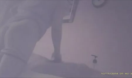 Mit einem Tattoo auf ...