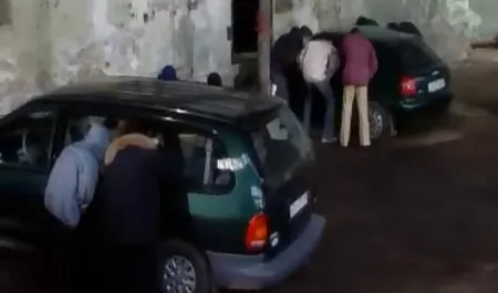 Kralya, Freundin sei ...