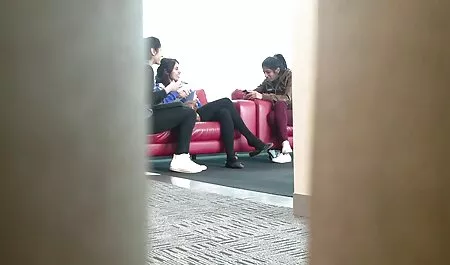 Koti gab ihr einen S ...